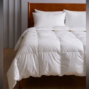 Quince King/Cal King Alternative Down Comforter Lightweight